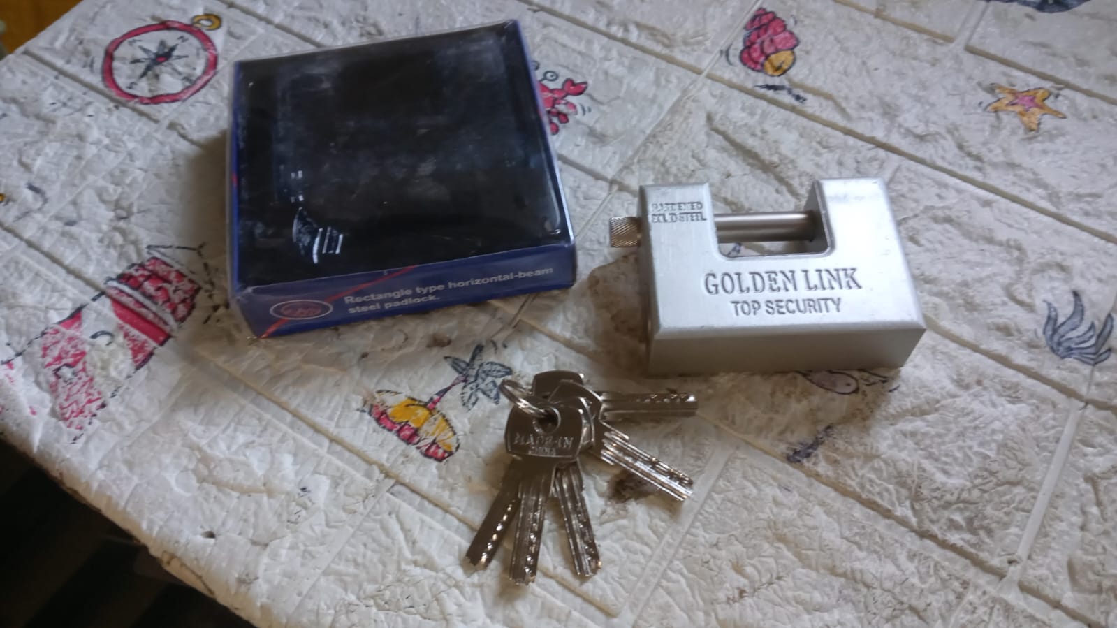 94mm Stainless Steel Padlock: Rectangular, Hardened Steel, 5 Keys - Bhavnagar Deodap