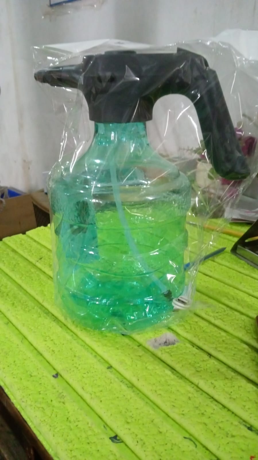 Electric Spray Bottle Garden Sprayer Automatic Watering Can (1 Pc / 4 Ltr. Approx) - Bhavnagar Deodap